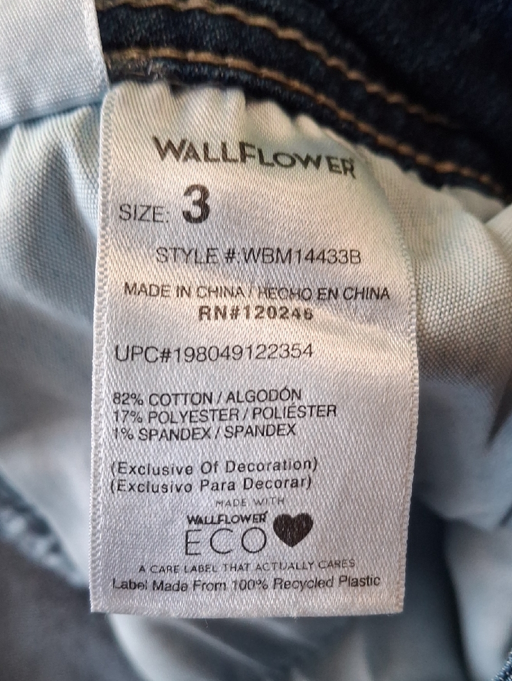 Wallflower Junior's Size 3 Luscious Curvy Boot Cut Jeans - Picture 8 of 8